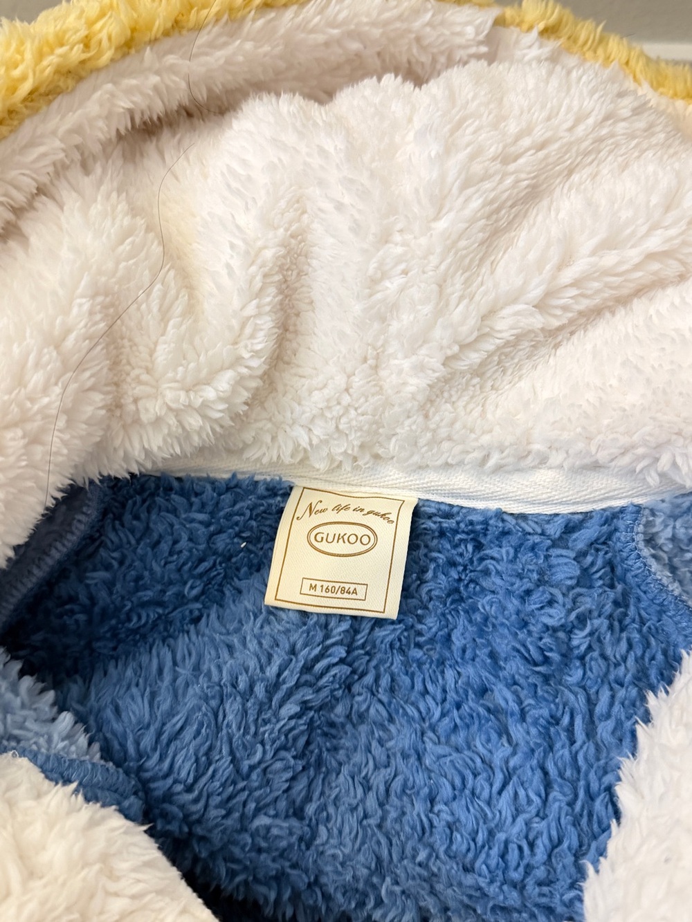 Snowwhite Plush Robe - Picture 4 of 6